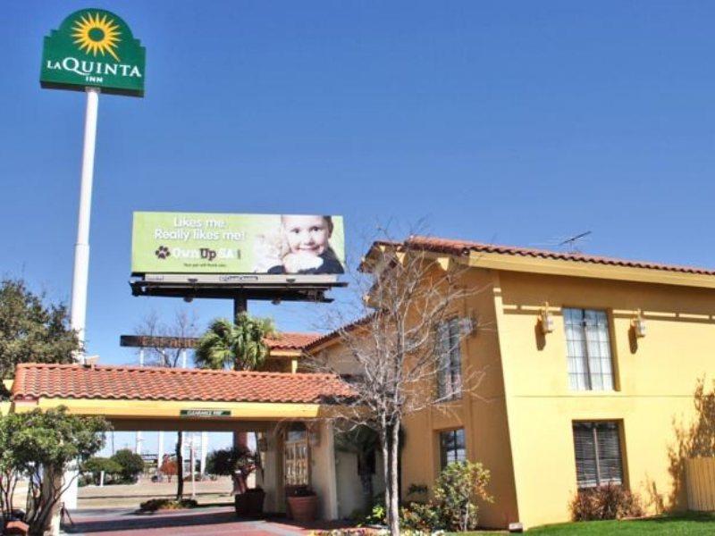 La Quinta Inn By Wyndham San Antonio I-35 N At Rittiman Rd Exterior photo